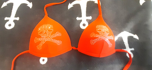 Bikini oberteil mit - oberteil, totenkopf